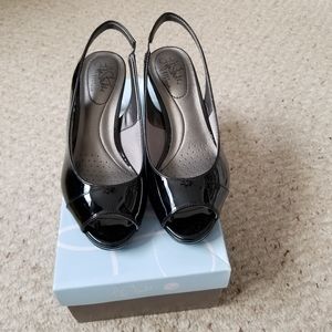 Lifestride Invest Slingback Pumps